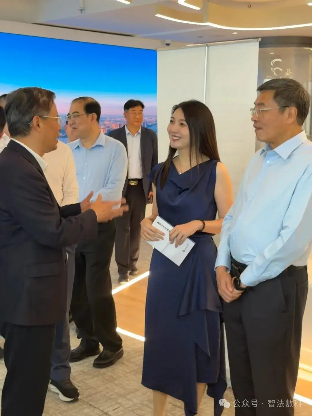 马欣常务副省长赴香港江苏科创中心考察,智法数科分享法律AI创新应用